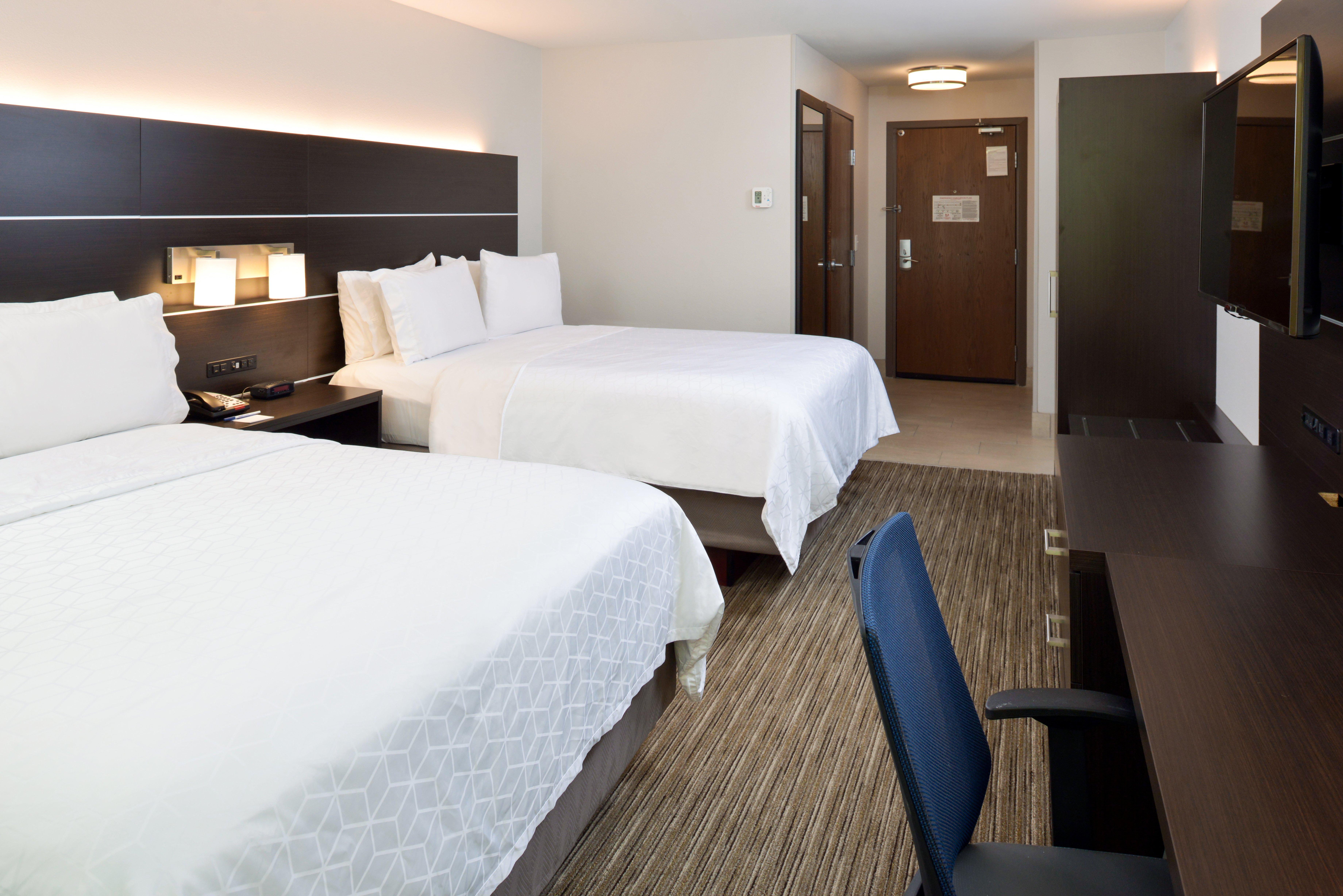 Holiday Inn Express & Suites Pueblo By Ihg Экстерьер фото