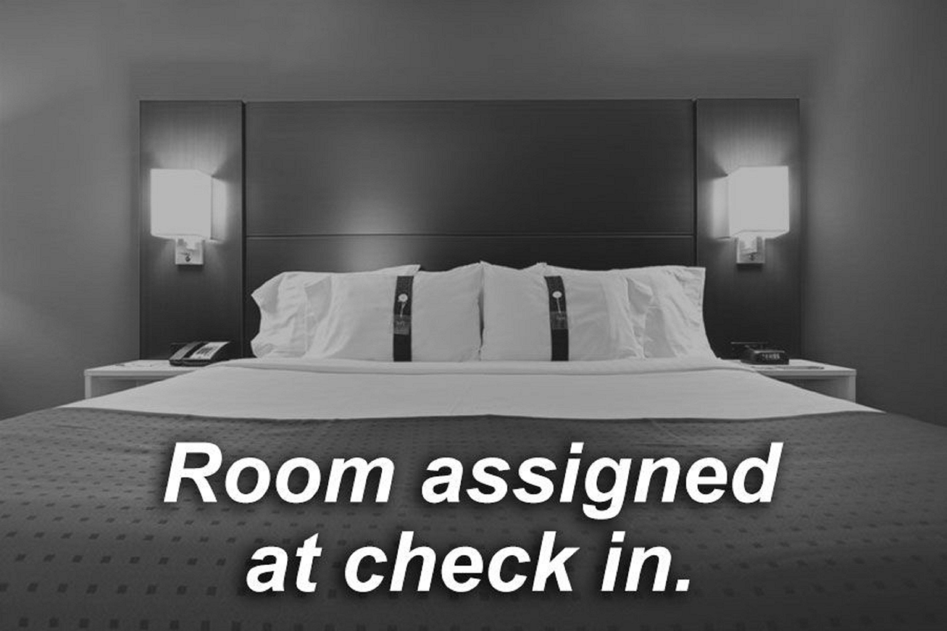 Holiday Inn Express & Suites Pueblo By Ihg Экстерьер фото