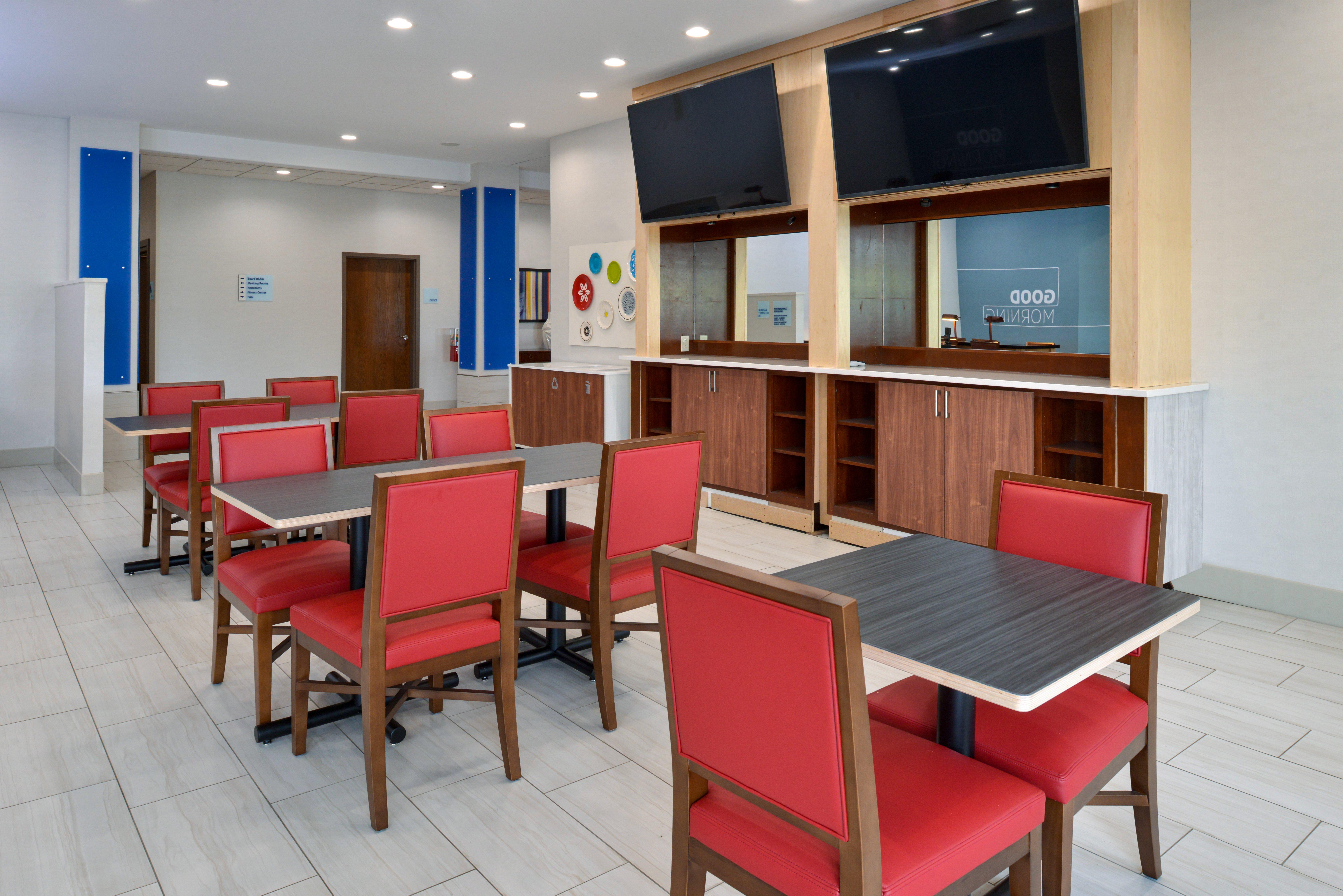 Holiday Inn Express & Suites Pueblo By Ihg Экстерьер фото