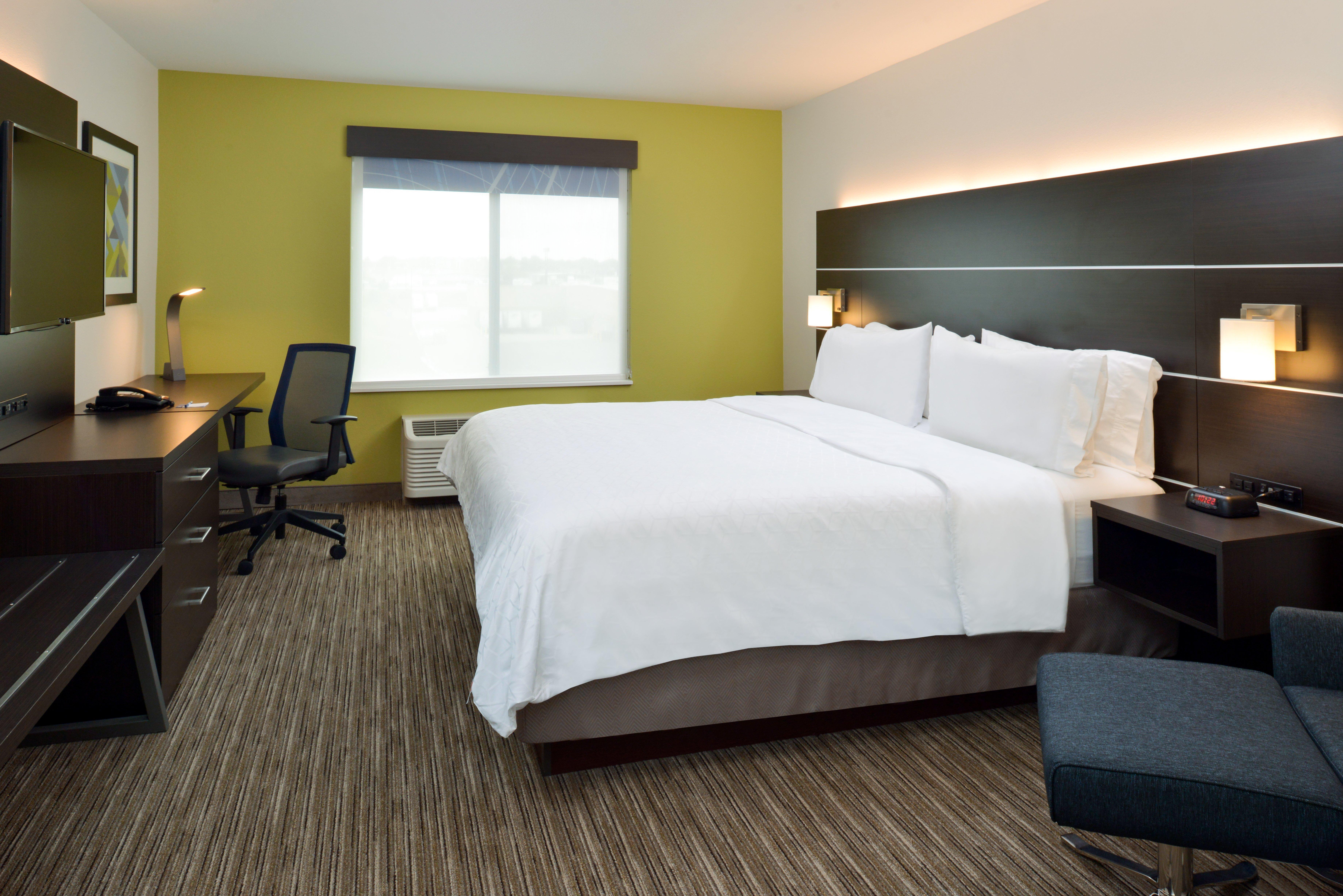 Holiday Inn Express & Suites Pueblo By Ihg Экстерьер фото