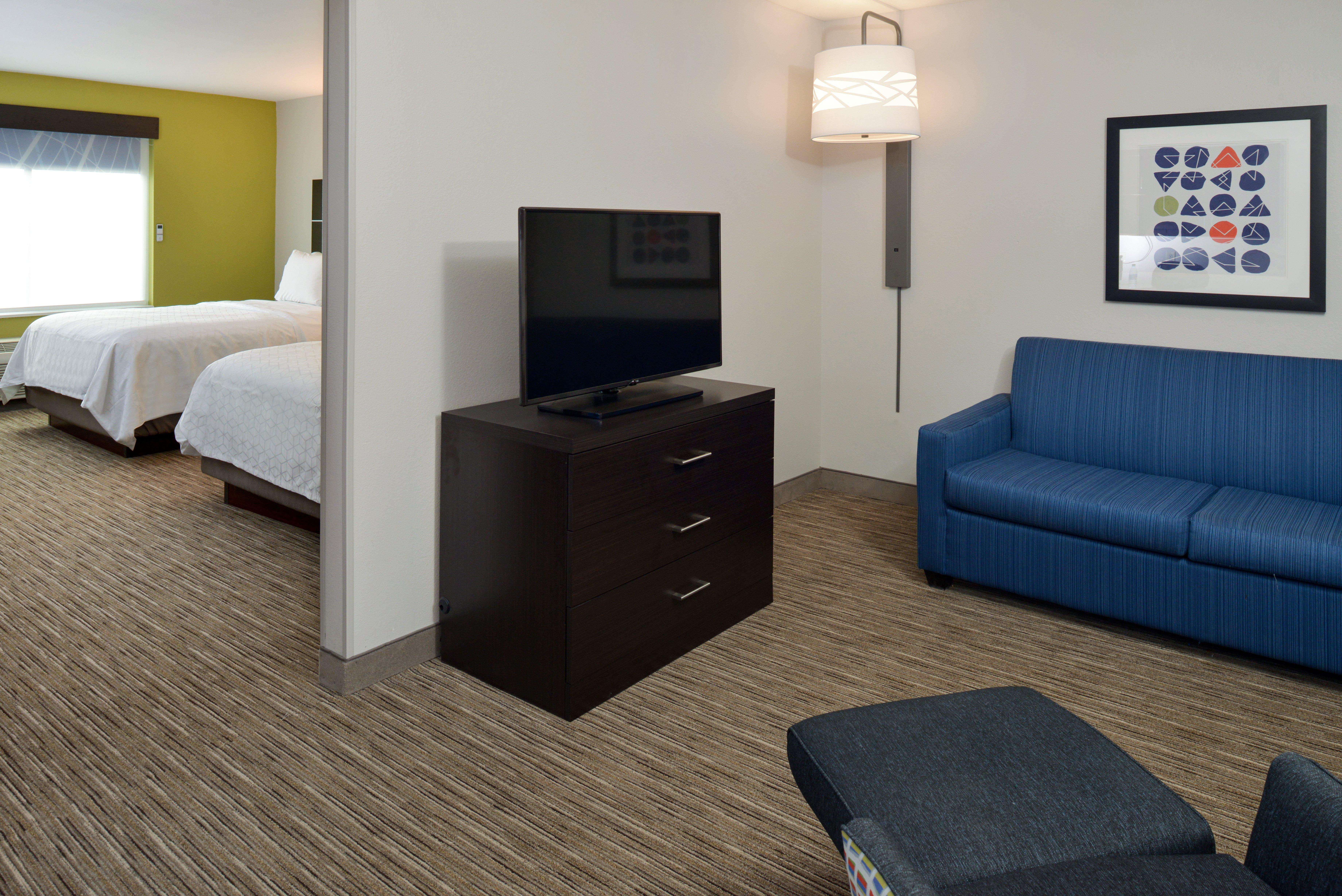 Holiday Inn Express & Suites Pueblo By Ihg Экстерьер фото